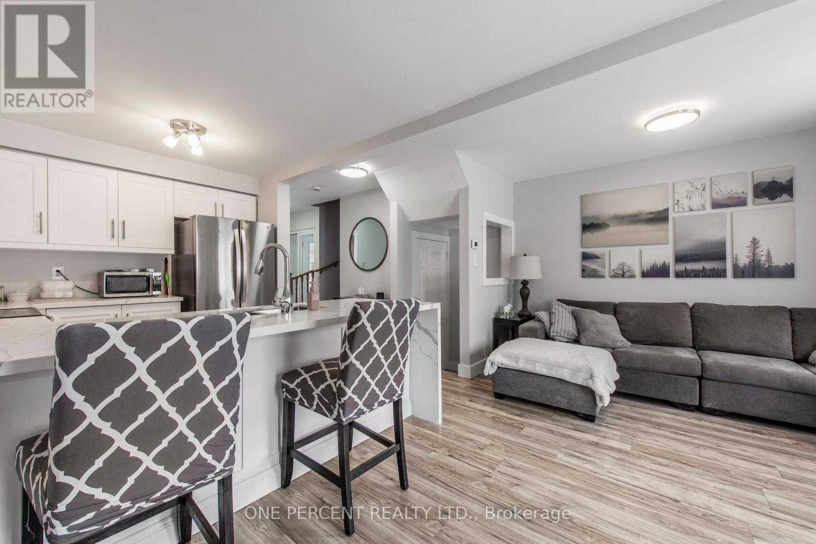 67 Hawthorne Crescent, Barrie, Ontario  L4N 9Y8 - Photo 6 - S12939308