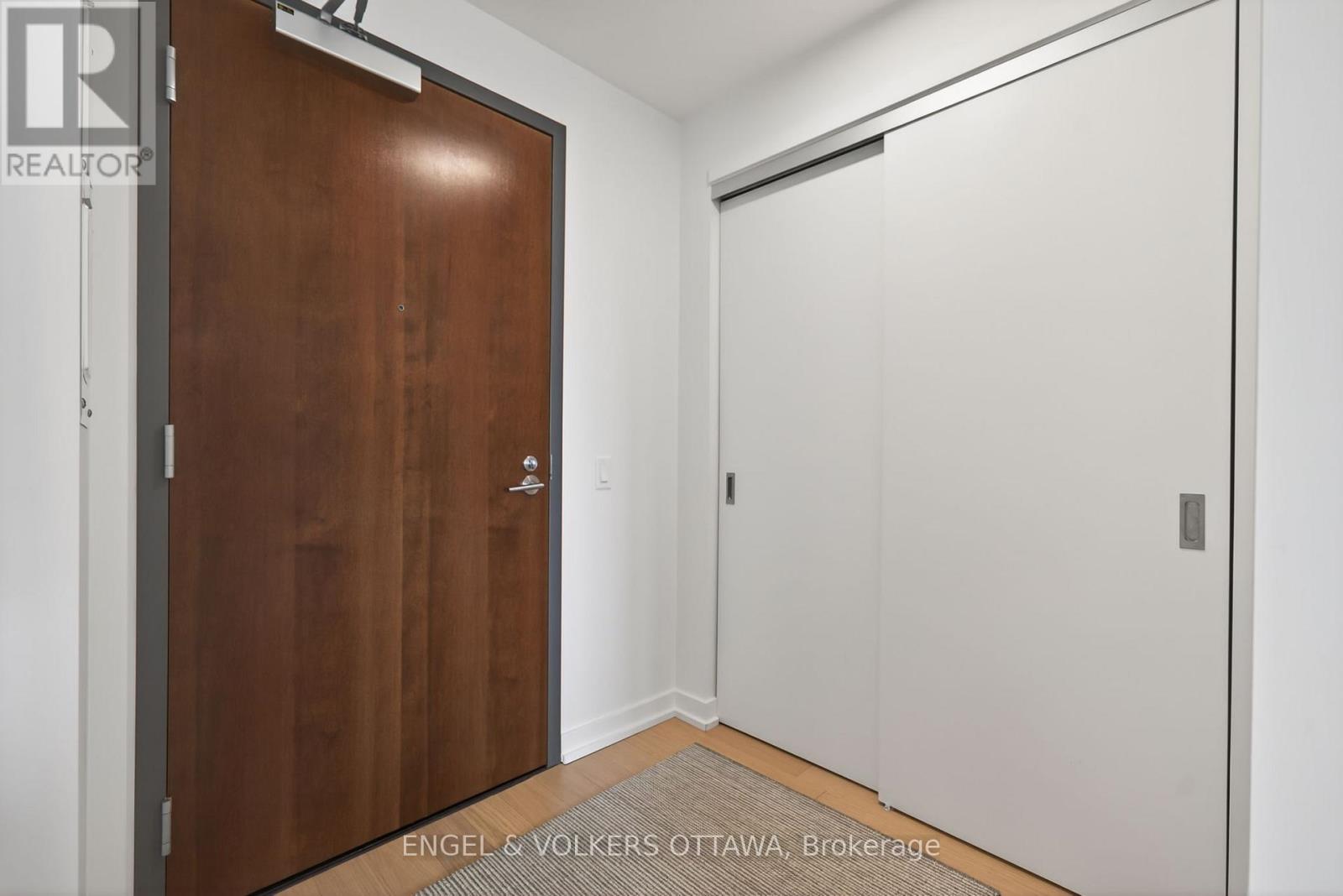 317 - 320 Miwate Private, Ottawa, Ontario  K1R 0E1 - Photo 4 - X12915024