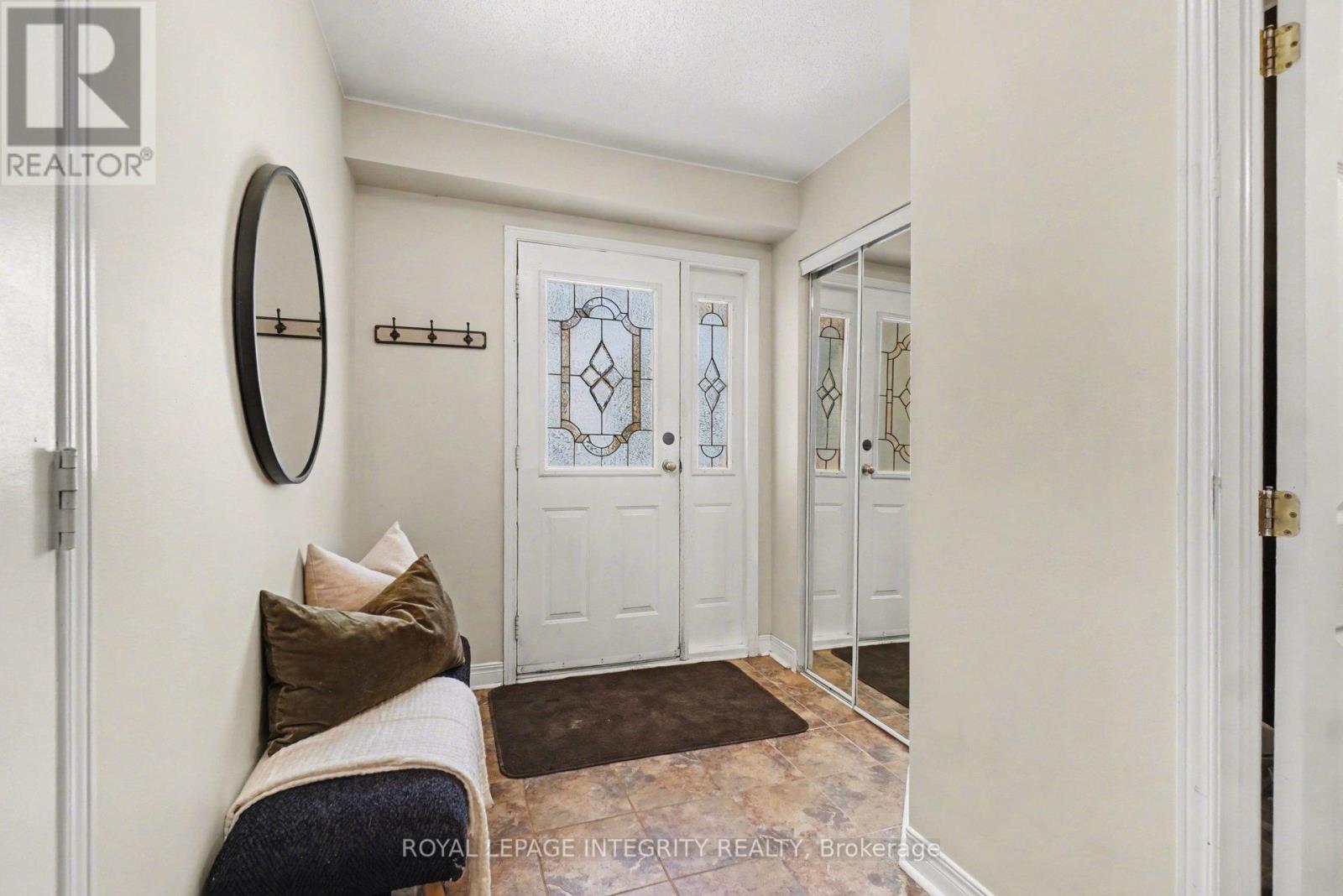 52 Blackdome Crescent, Ottawa, Ontario  K2T 1A9 - Photo 5 - X12938702