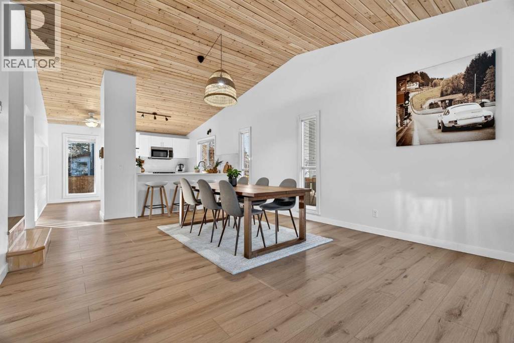 303 Woodside Place, Okotoks, Alberta  T1S 1L9 - Photo 5 - A2285284