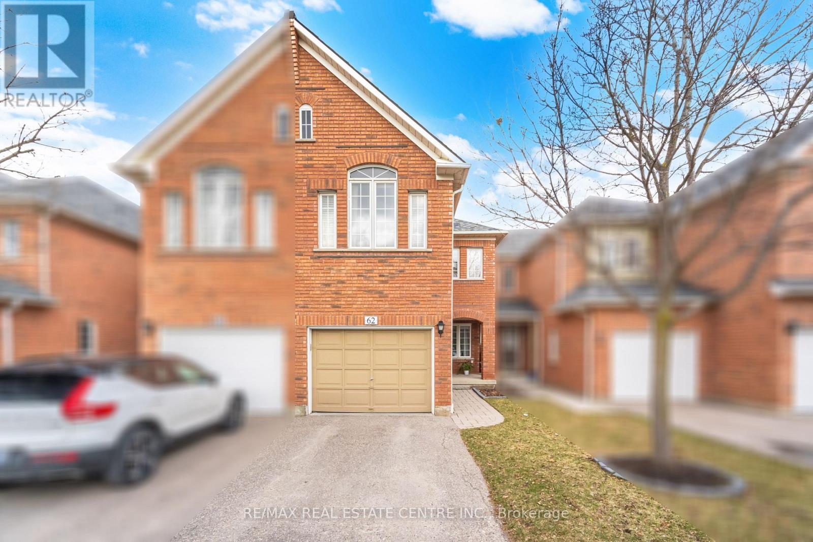 62 - 2665 Thomas Street, Mississauga, Ontario  L5M 6G6 - Photo 2 - W12939272