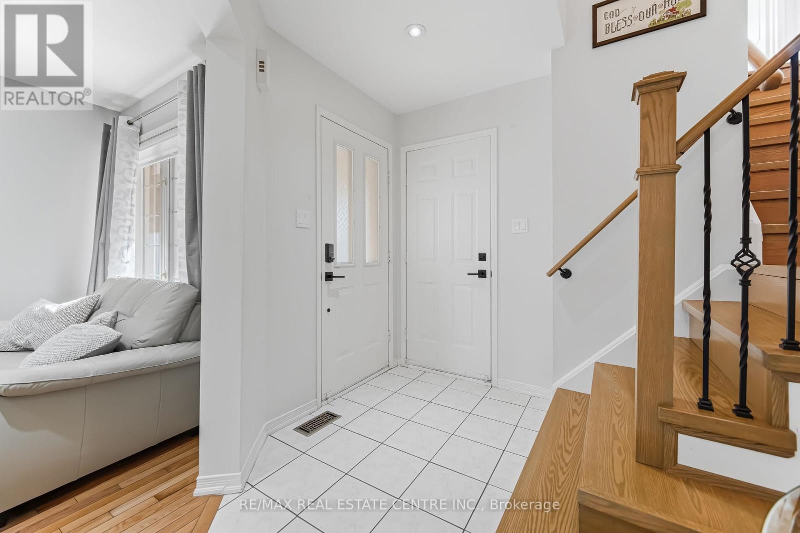 62 - 2665 Thomas Street, Mississauga, Ontario  L5M 6G6 - Photo 5 - W12939272