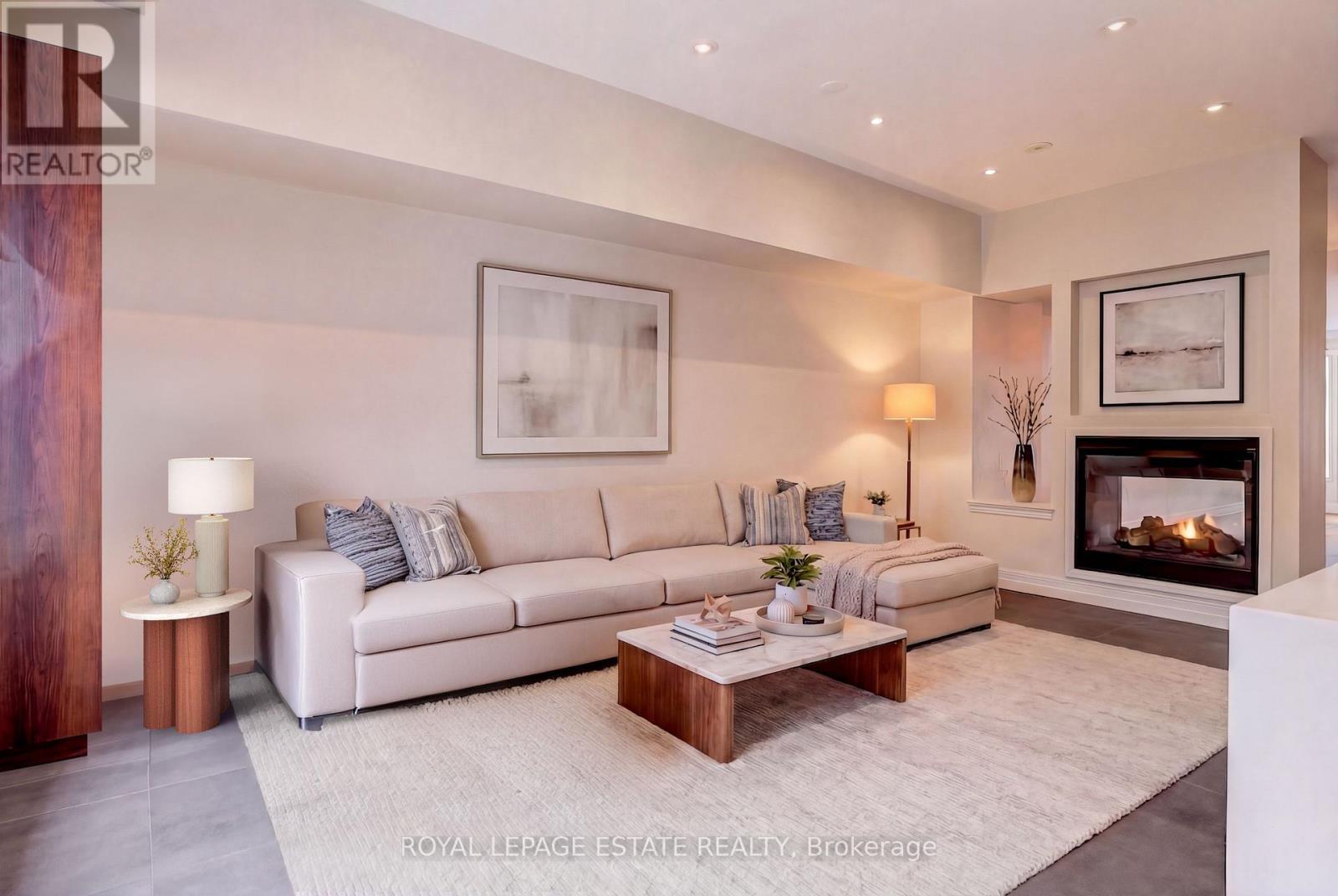 66 Compass Way, Mississauga, Ontario  L5G 4T8 - Photo 14 - W12939356