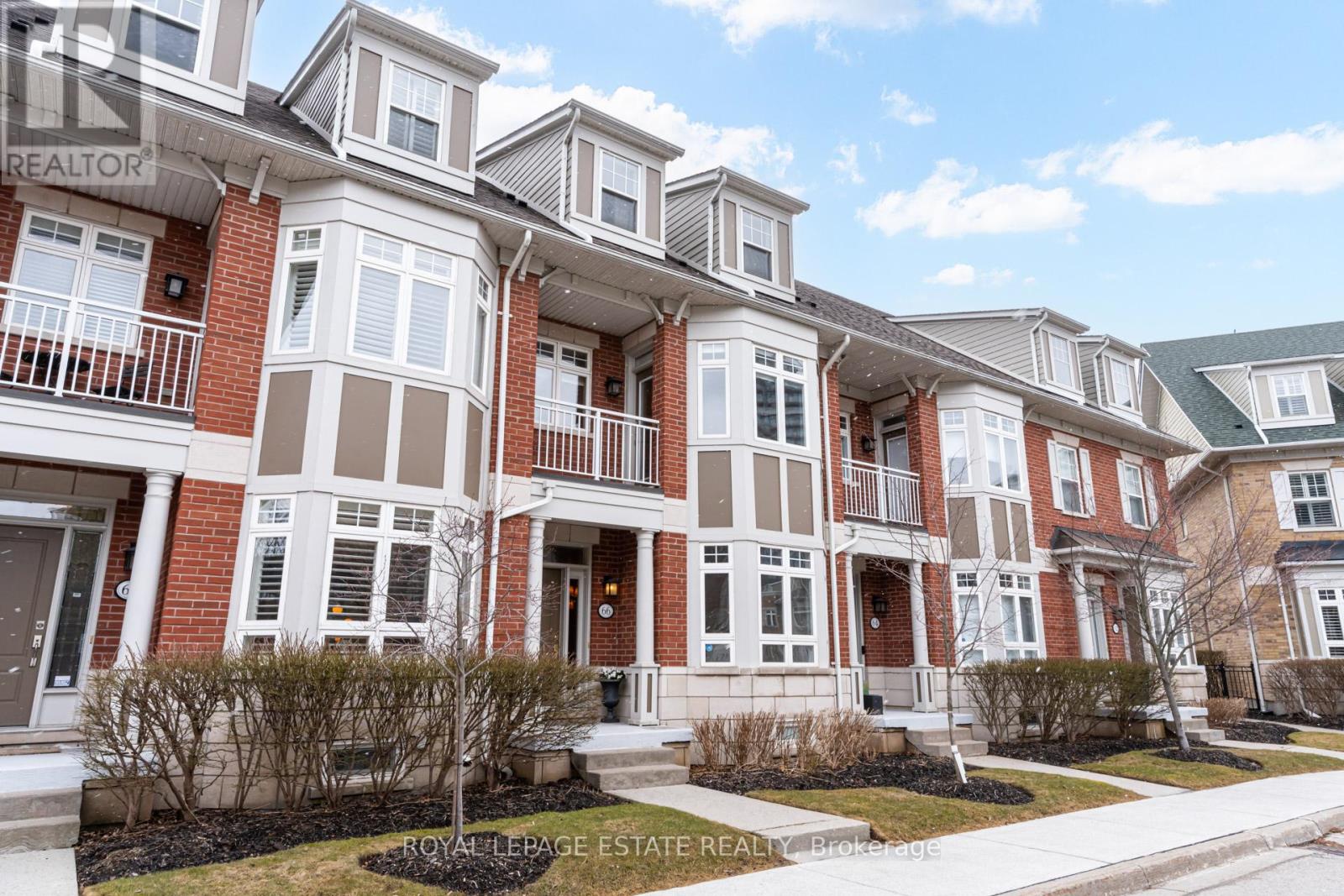 66 Compass Way, Mississauga, Ontario  L5G 4T8 - Photo 3 - W12939356