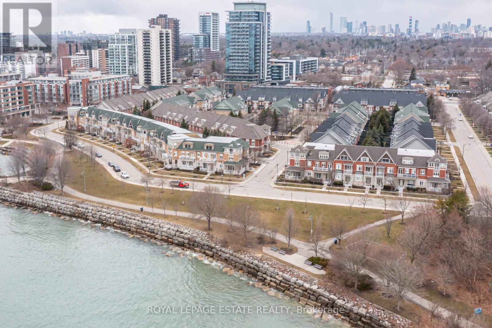 66 Compass Way, Mississauga, Ontario  L5G 4T8 - Photo 49 - W12939356