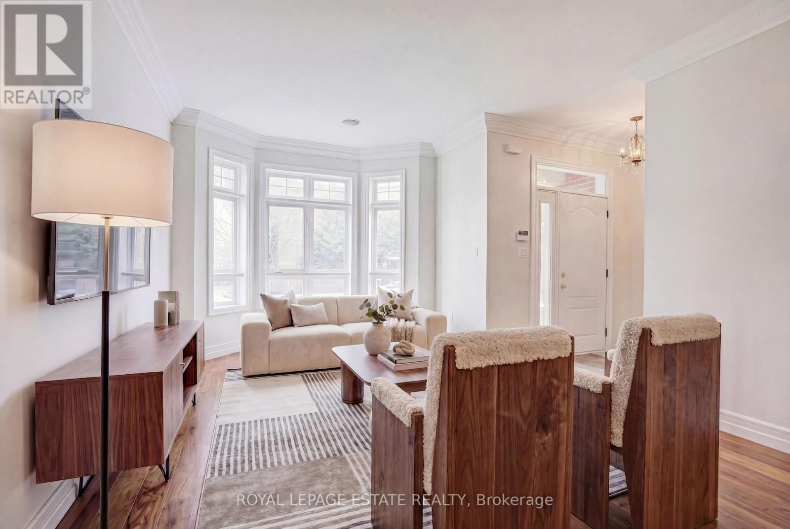 66 Compass Way, Mississauga, Ontario  L5G 4T8 - Photo 7 - W12939356