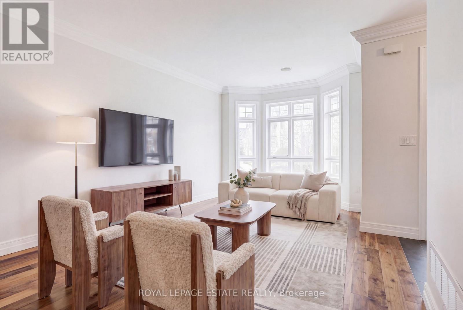 66 Compass Way, Mississauga, Ontario  L5G 4T8 - Photo 8 - W12939356