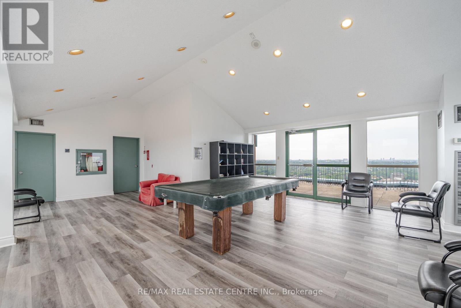 811 - 115 Hillcrest Avenue, Mississauga, Ontario  L5B 3Y9 - Photo 24 - W12939358