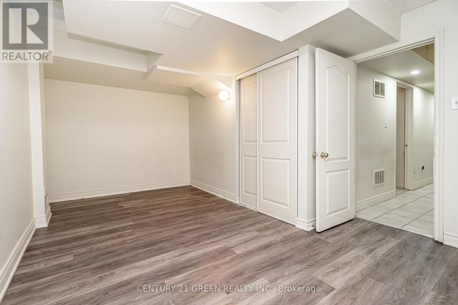 449 Aspendale Crescent, Mississauga, Ontario  L5W 0E7 - Photo 37 - W12939364