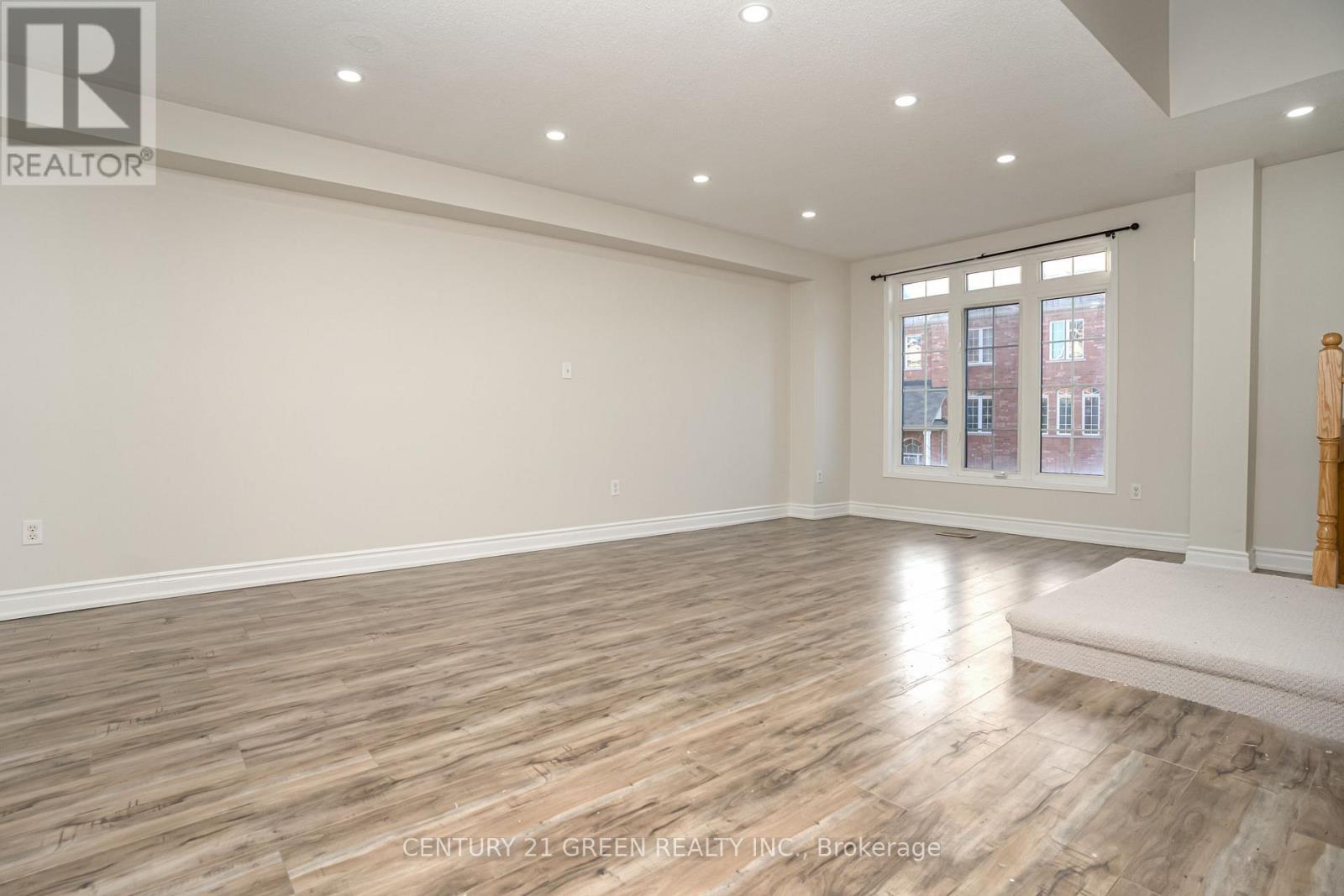 449 Aspendale Crescent, Mississauga, Ontario  L5W 0E7 - Photo 7 - W12939364