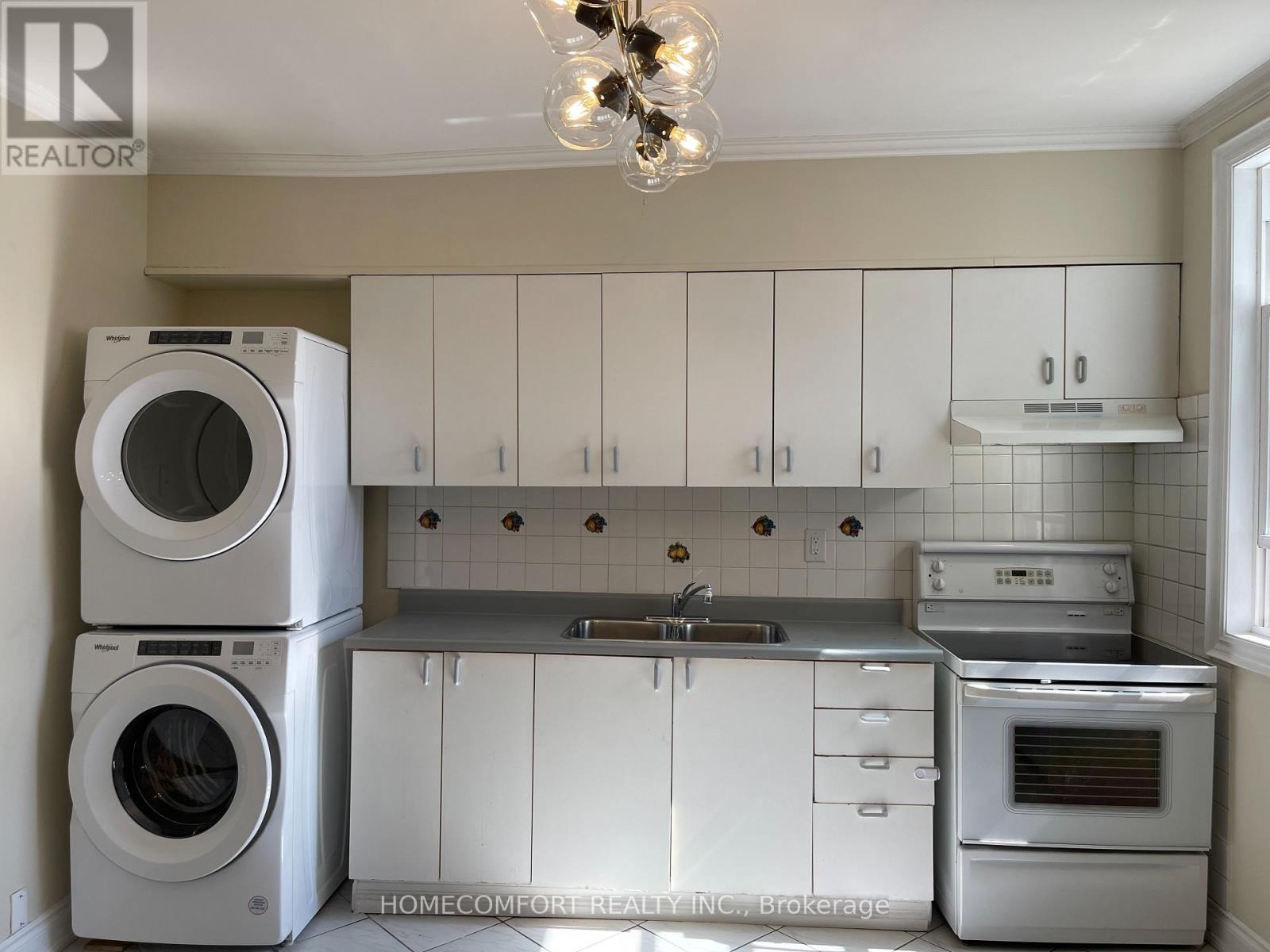 Main - 83 Hounslow Heath Road, Toronto, Ontario  M6N 1G7 - Photo 6 - W12939396