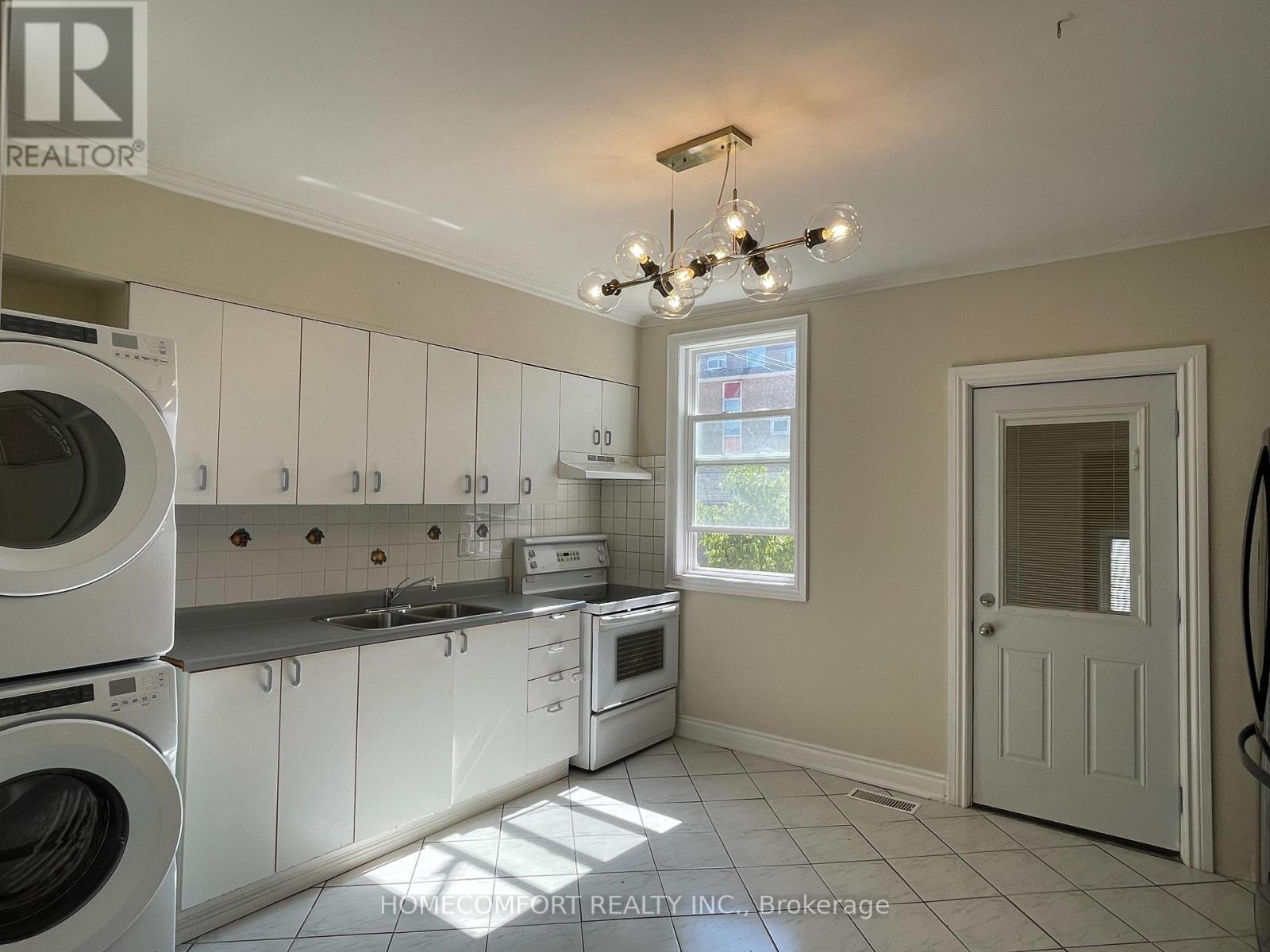 Main - 83 Hounslow Heath Road, Toronto, Ontario  M6N 1G7 - Photo 7 - W12939396