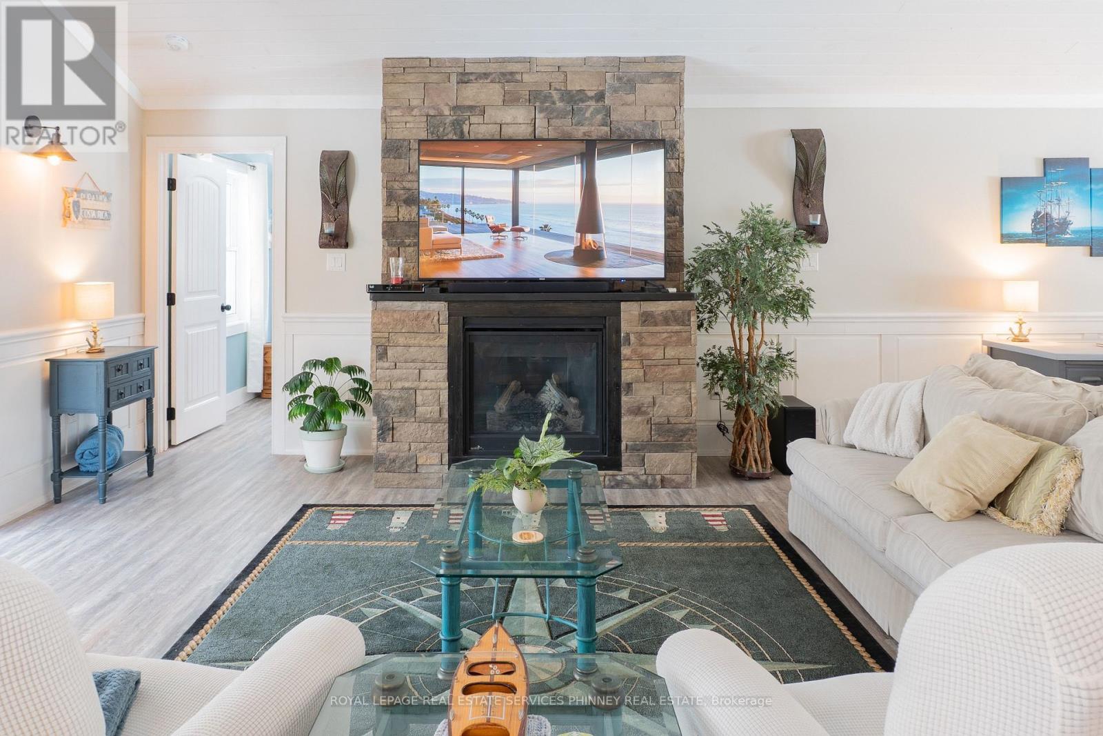 1068 Xavier Street, Gravenhurst, Ontario  P0E 1G0 - Photo 17 - X12939322