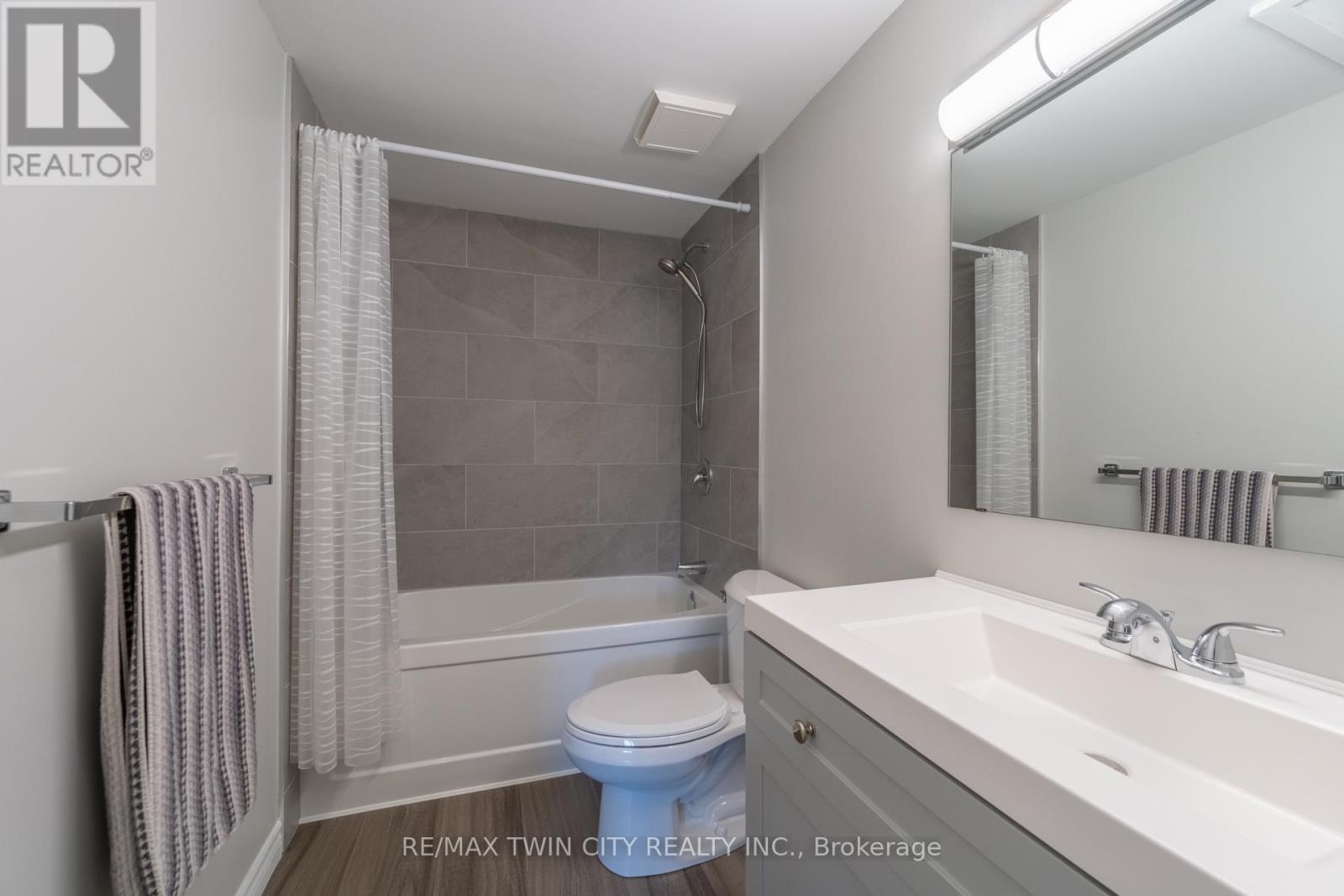 Unit C - 24 Oakhill Drive, Brantford, Ontario  N3T 1R1 - Photo 25 - X12939332