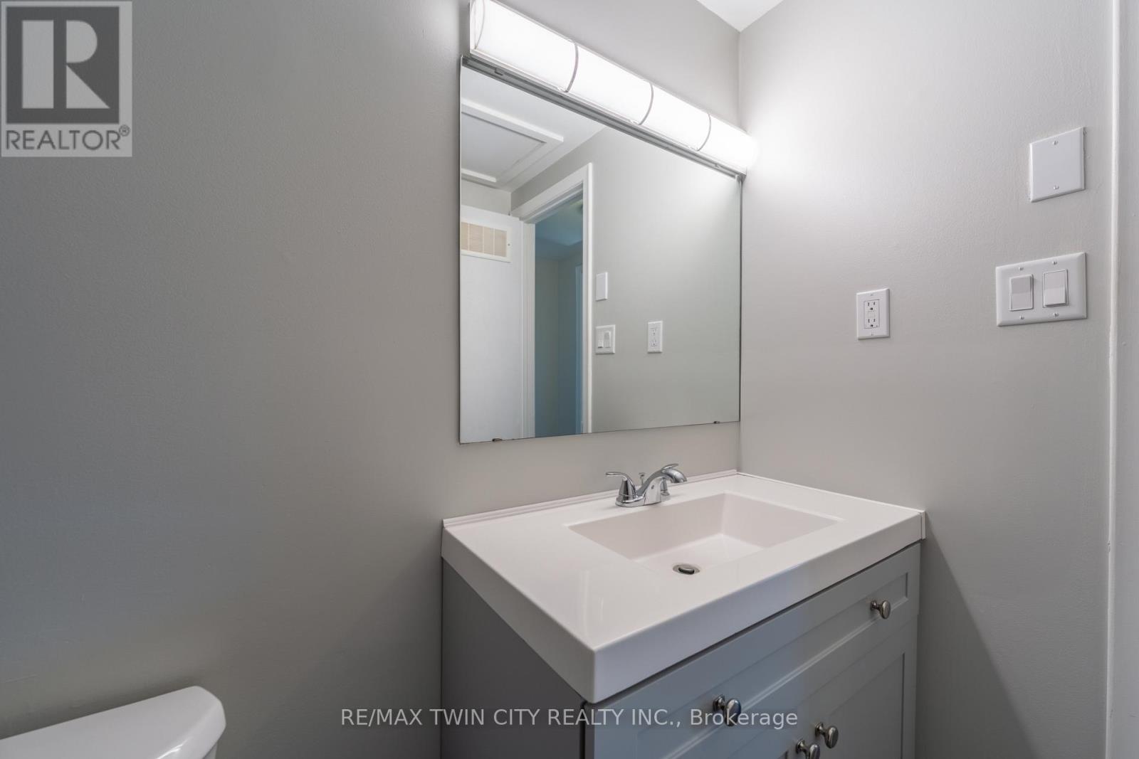 Unit C - 24 Oakhill Drive, Brantford, Ontario  N3T 1R1 - Photo 26 - X12939332