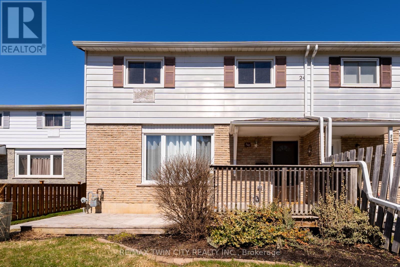 Unit C - 24 Oakhill Drive, Brantford, Ontario  N3T 1R1 - Photo 3 - X12939332