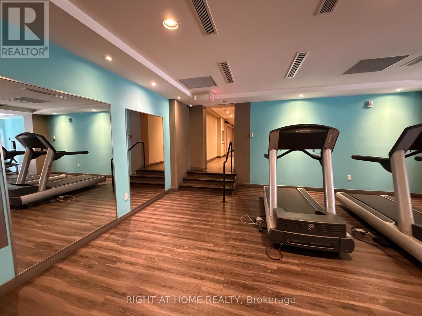 708 - 150 Main Street W, Hamilton, Ontario  L8P 1H8 - Photo 12 - X12939360