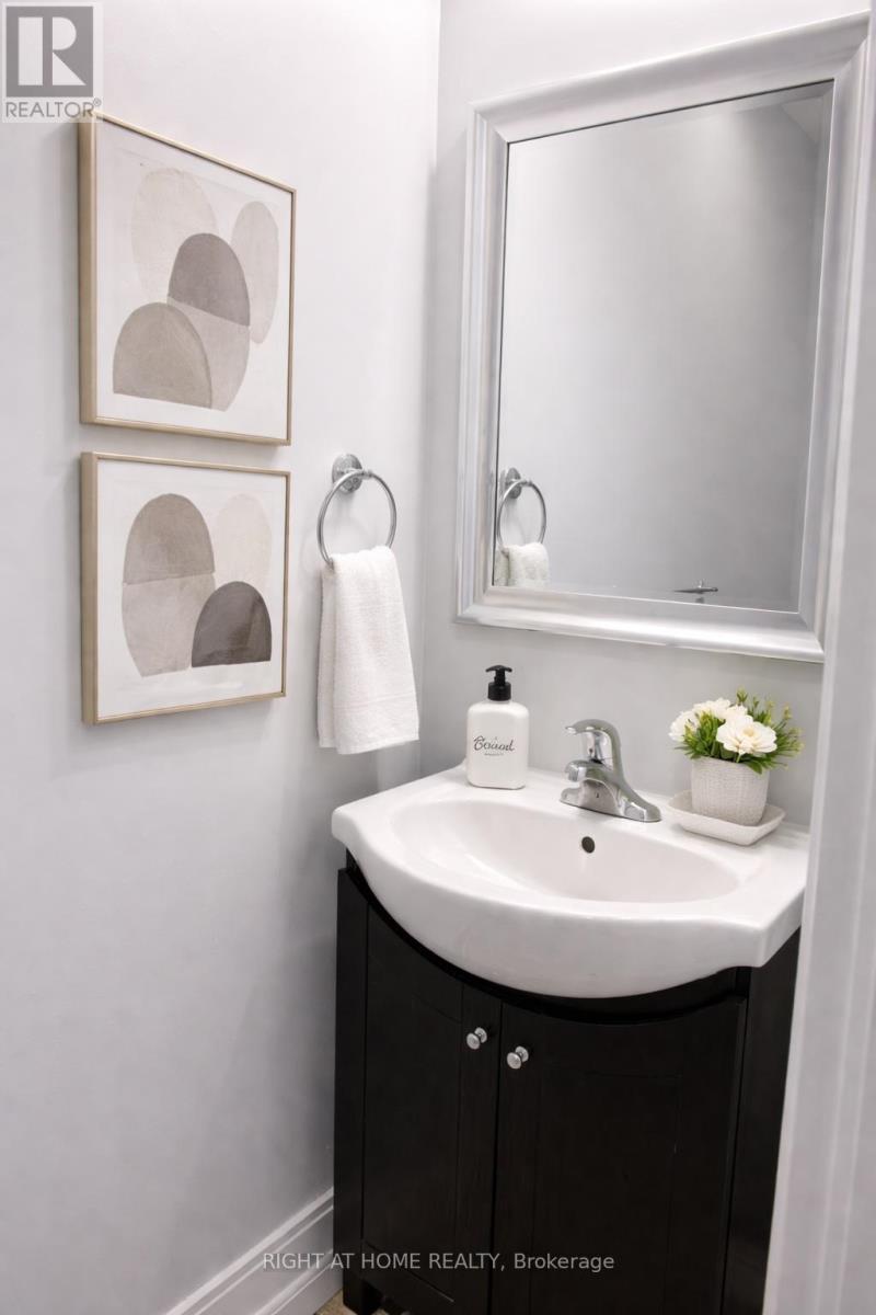 708 - 150 Main Street W, Hamilton, Ontario  L8P 1H8 - Photo 6 - X12939360