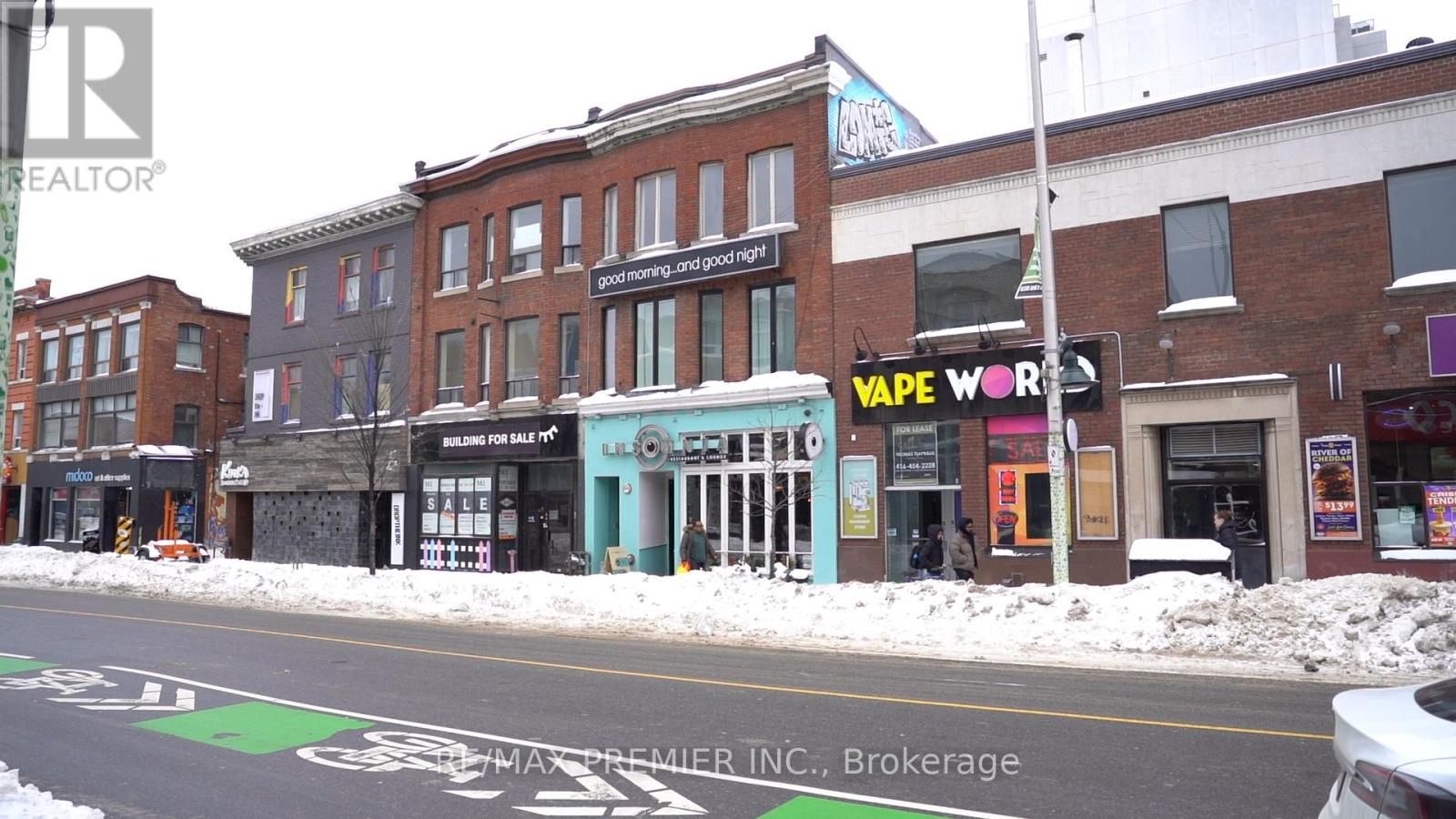 563 Bloor Street W, Toronto, Ontario  M5S 1Y6 - Photo 2 - C12467579