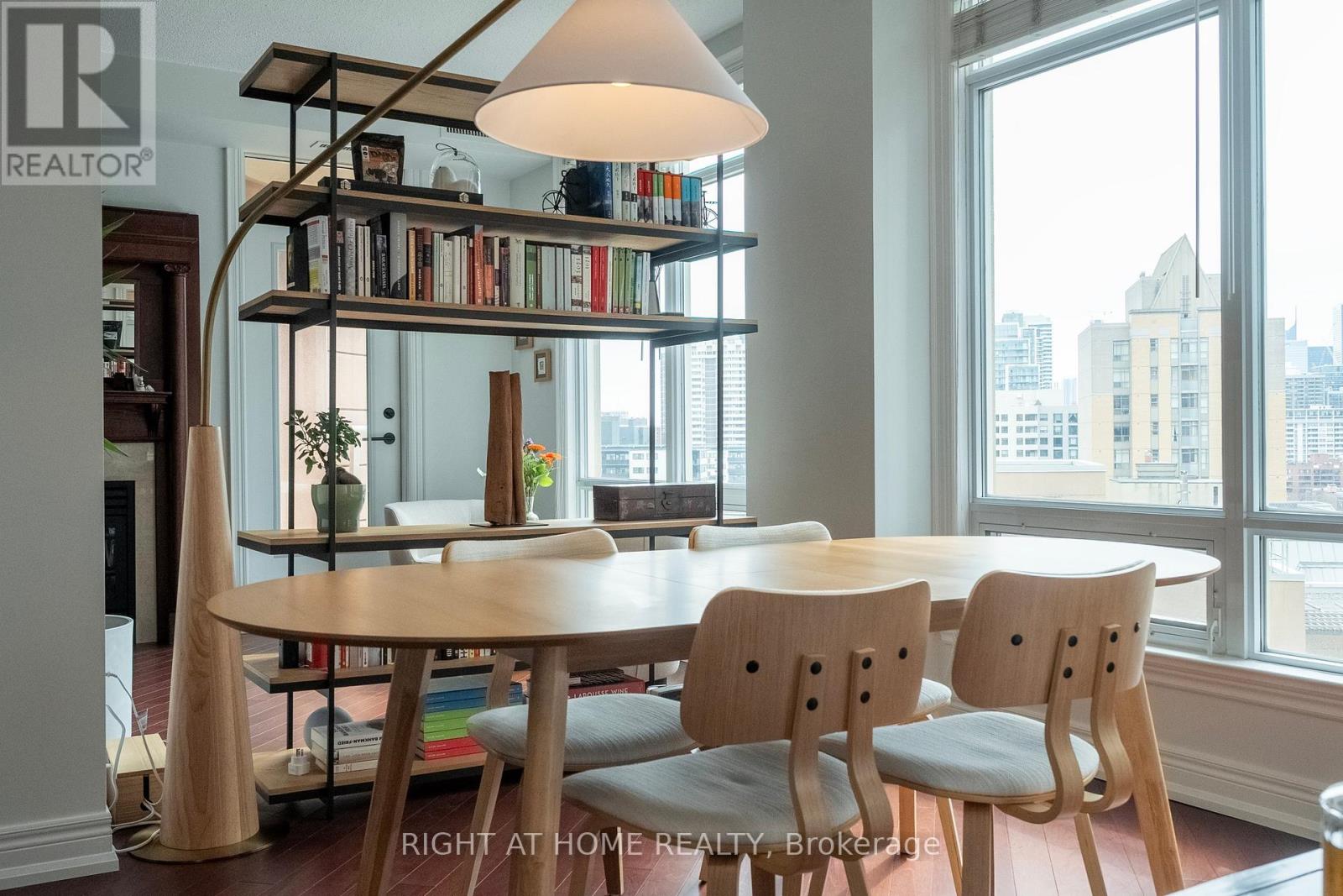 1109 - 100 Hayden Street, Toronto, Ontario  M4Y 3C7 - Photo 8 - C12938950