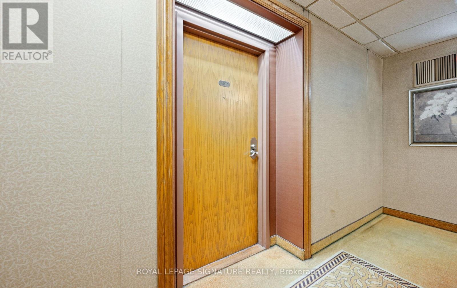 1207 - 310 Mill Street S, Brampton, Ontario  L6Y 3B1 - Photo 4 - W12612420