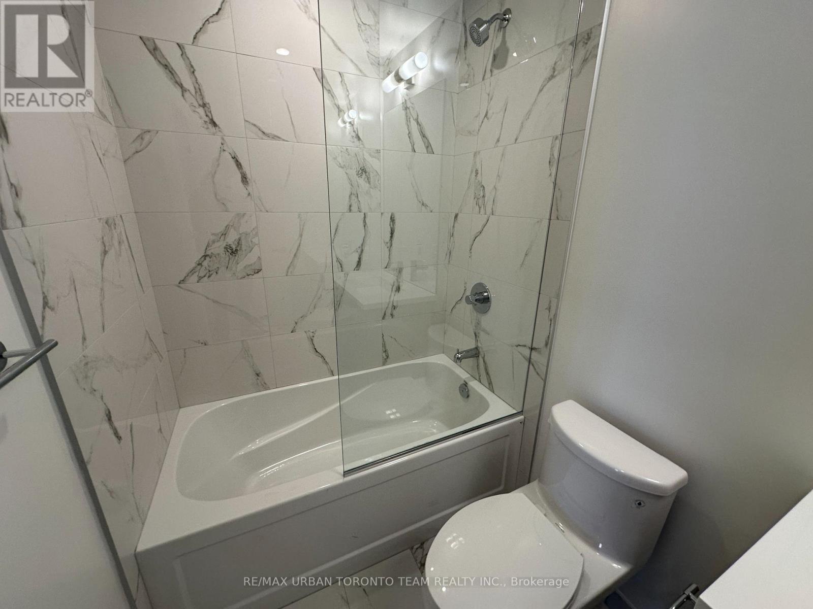 5515 - 8 Interchange Way, Vaughan (Vaughan Corporate Centre), Ontario  L4K 5Z7 - Photo 11 - N12809292