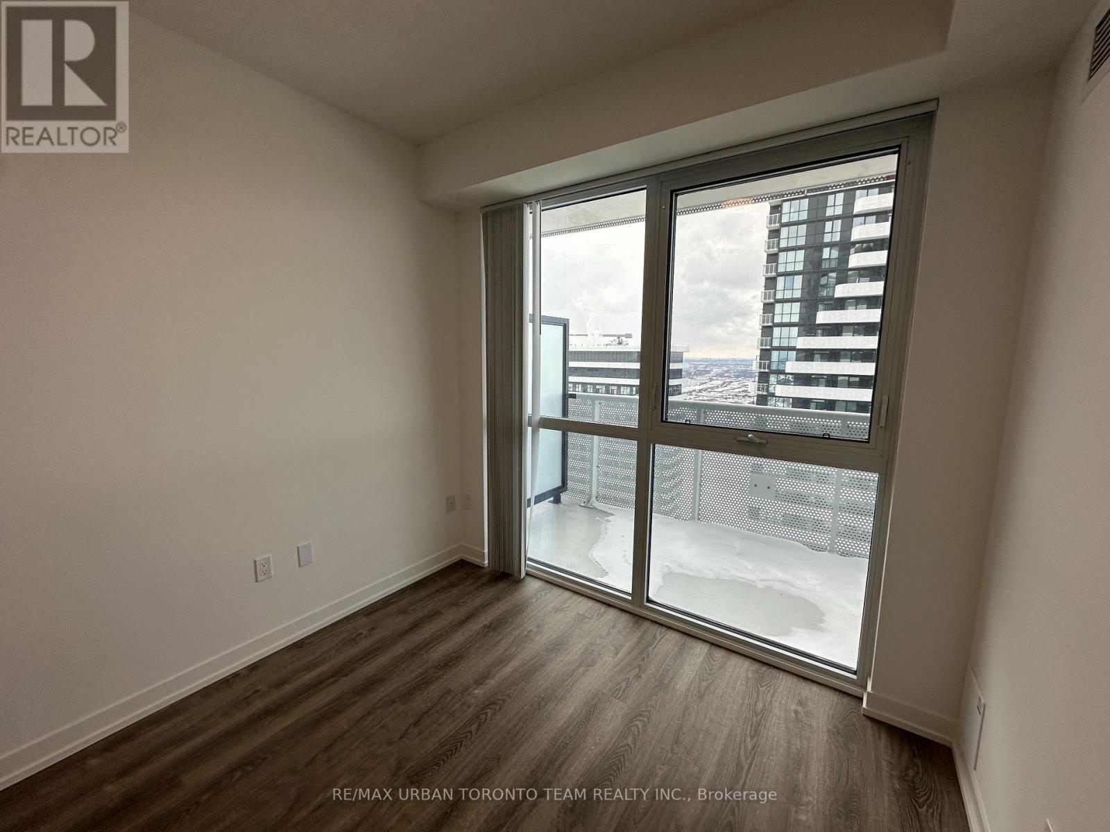 5515 - 8 Interchange Way, Vaughan (Vaughan Corporate Centre), Ontario  L4K 5Z7 - Photo 8 - N12809292