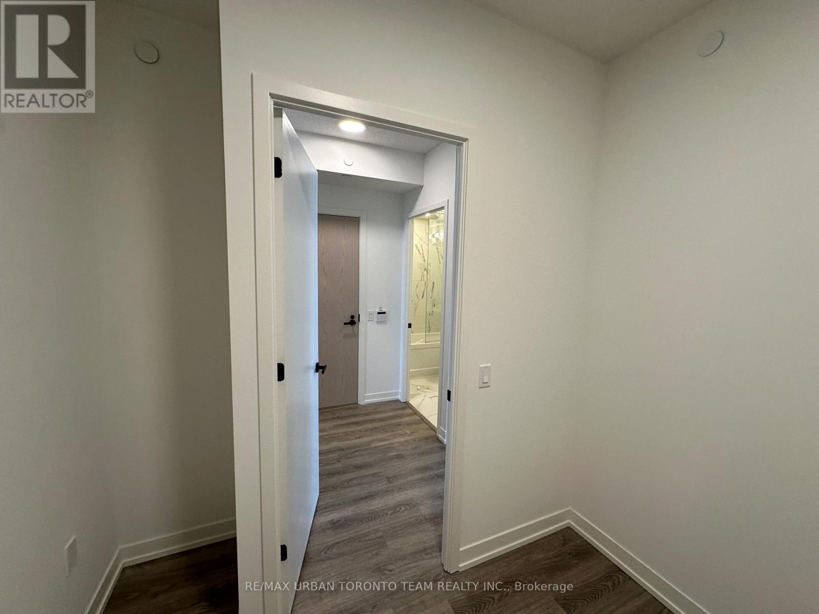 5515 - 8 Interchange Way, Vaughan (Vaughan Corporate Centre), Ontario  L4K 5Z7 - Photo 14 - N12809292