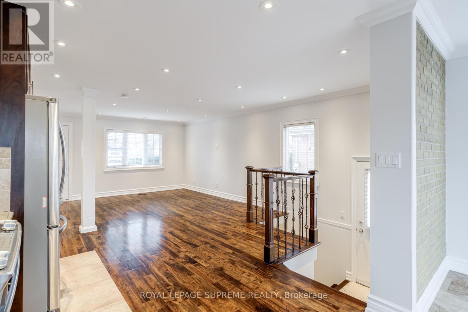 18 Fairweather Road, Toronto, Ontario  M6M 4C7 - Photo 14 - W12913570