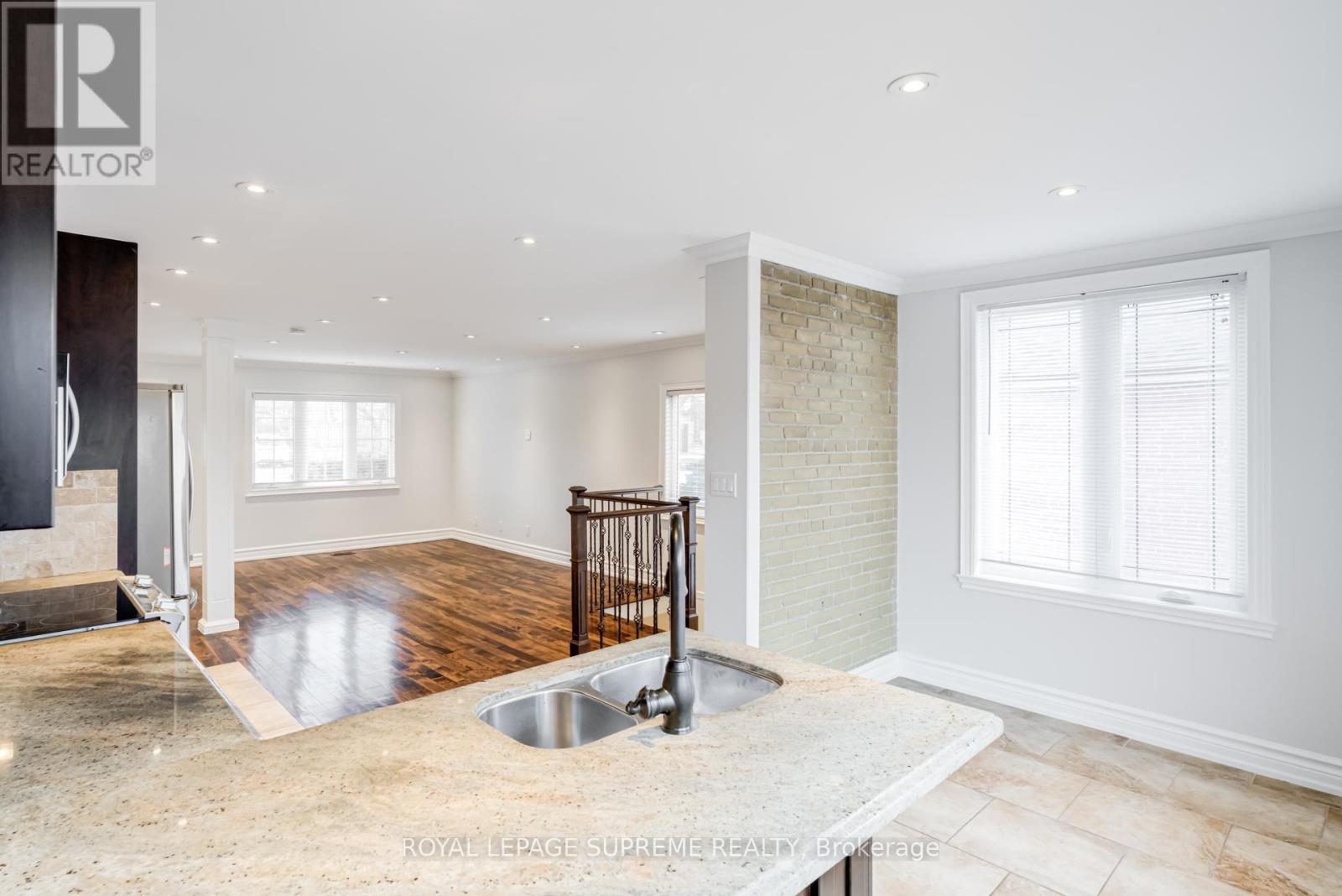 18 Fairweather Road, Toronto, Ontario  M6M 4C7 - Photo 18 - W12913570