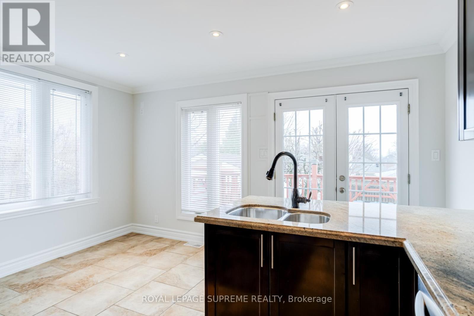 18 Fairweather Road, Toronto, Ontario  M6M 4C7 - Photo 17 - W12913570