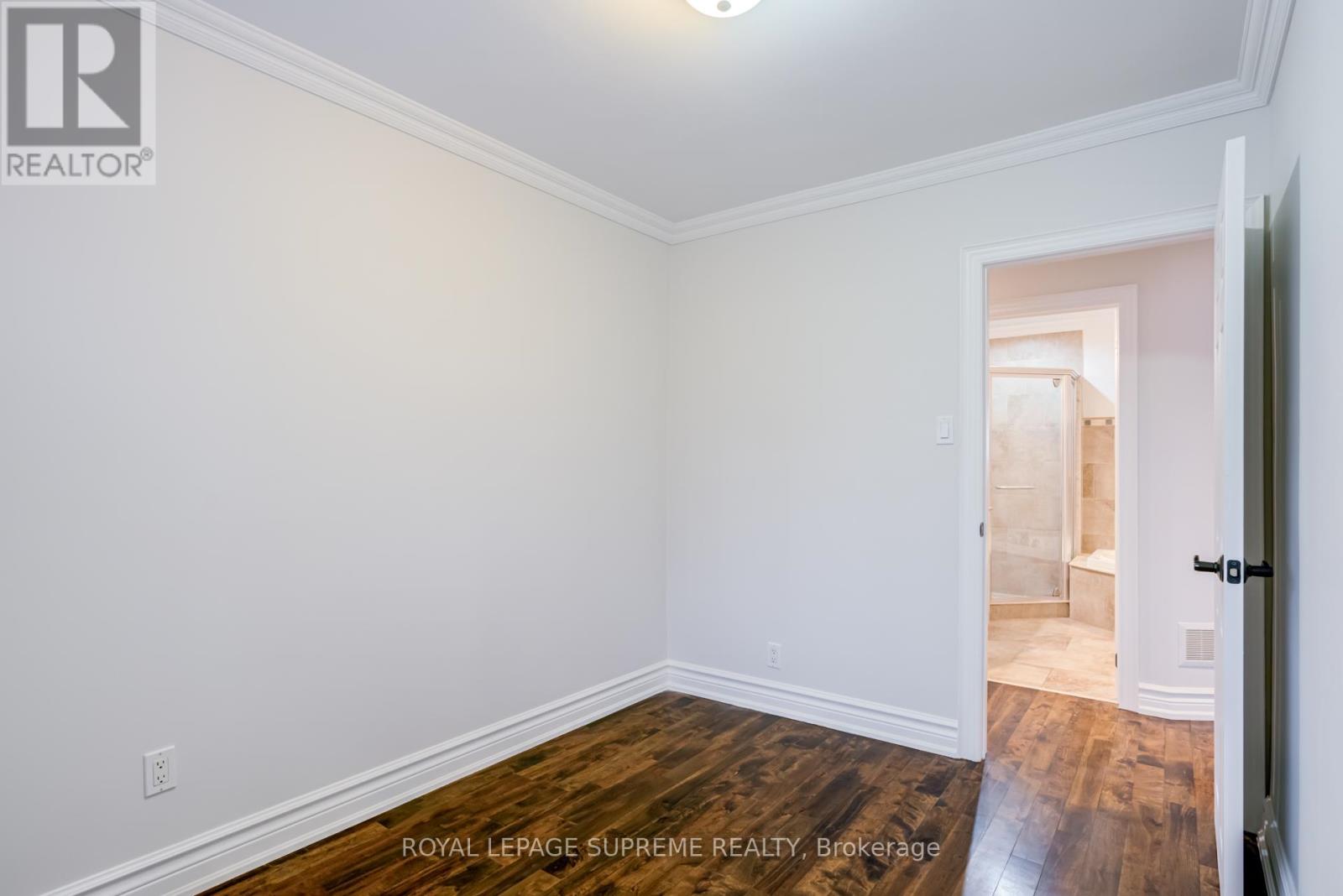 18 Fairweather Road, Toronto, Ontario  M6M 4C7 - Photo 22 - W12913570