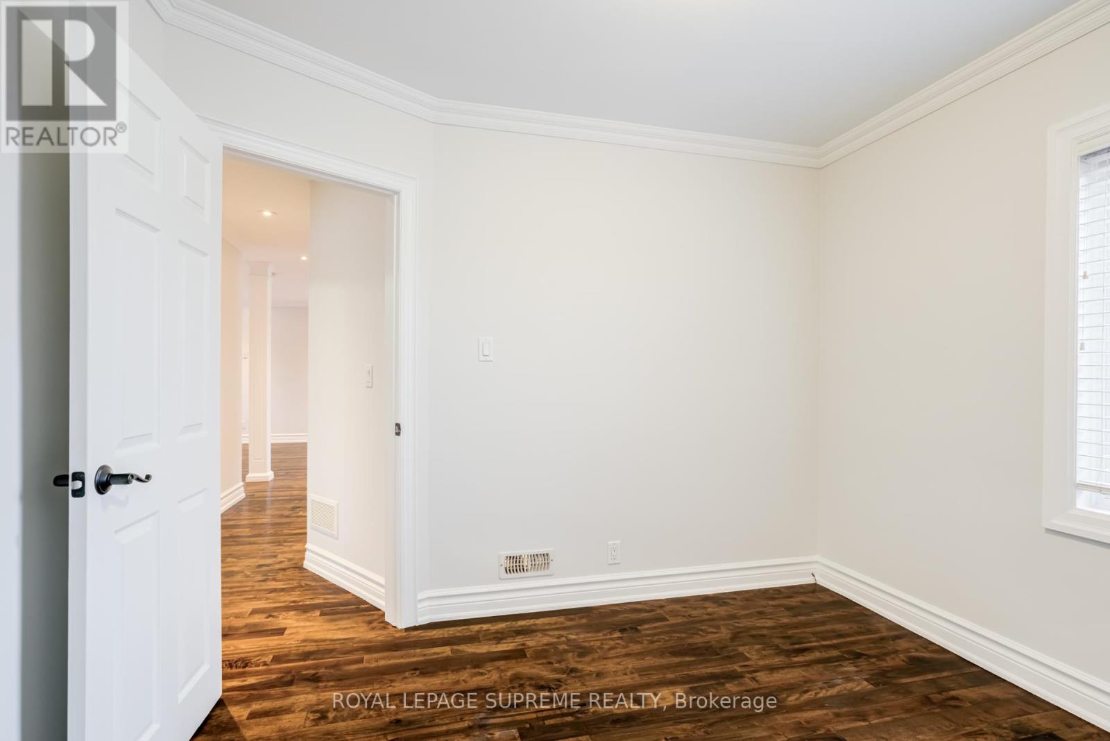 18 Fairweather Road, Toronto, Ontario  M6M 4C7 - Photo 25 - W12913570