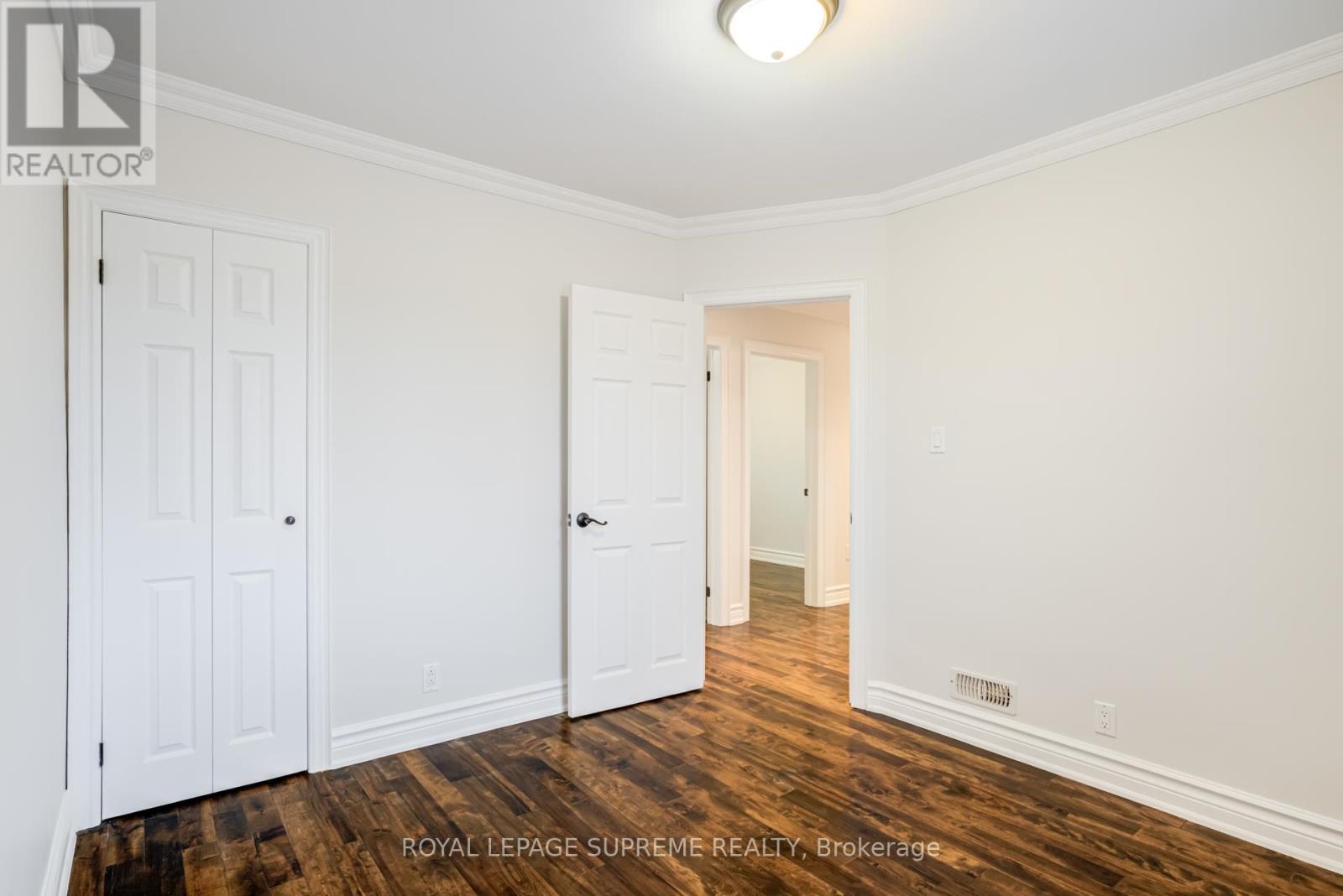 18 Fairweather Road, Toronto, Ontario  M6M 4C7 - Photo 24 - W12913570