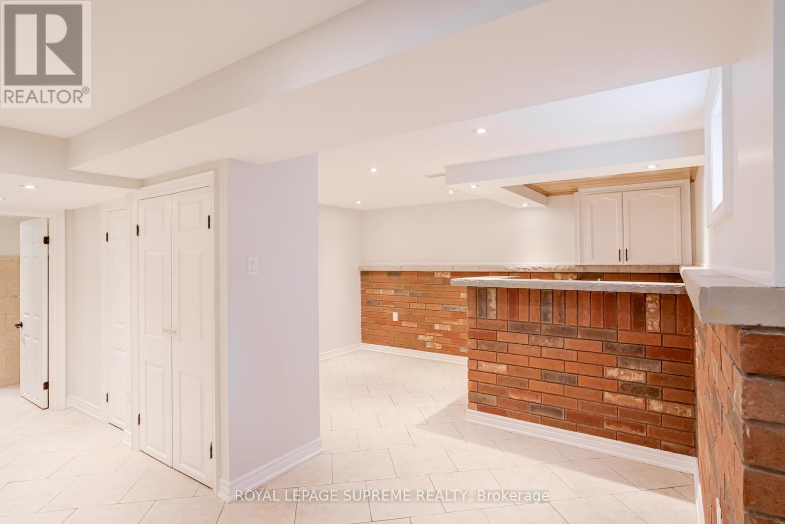 18 Fairweather Road, Toronto, Ontario  M6M 4C7 - Photo 29 - W12913570