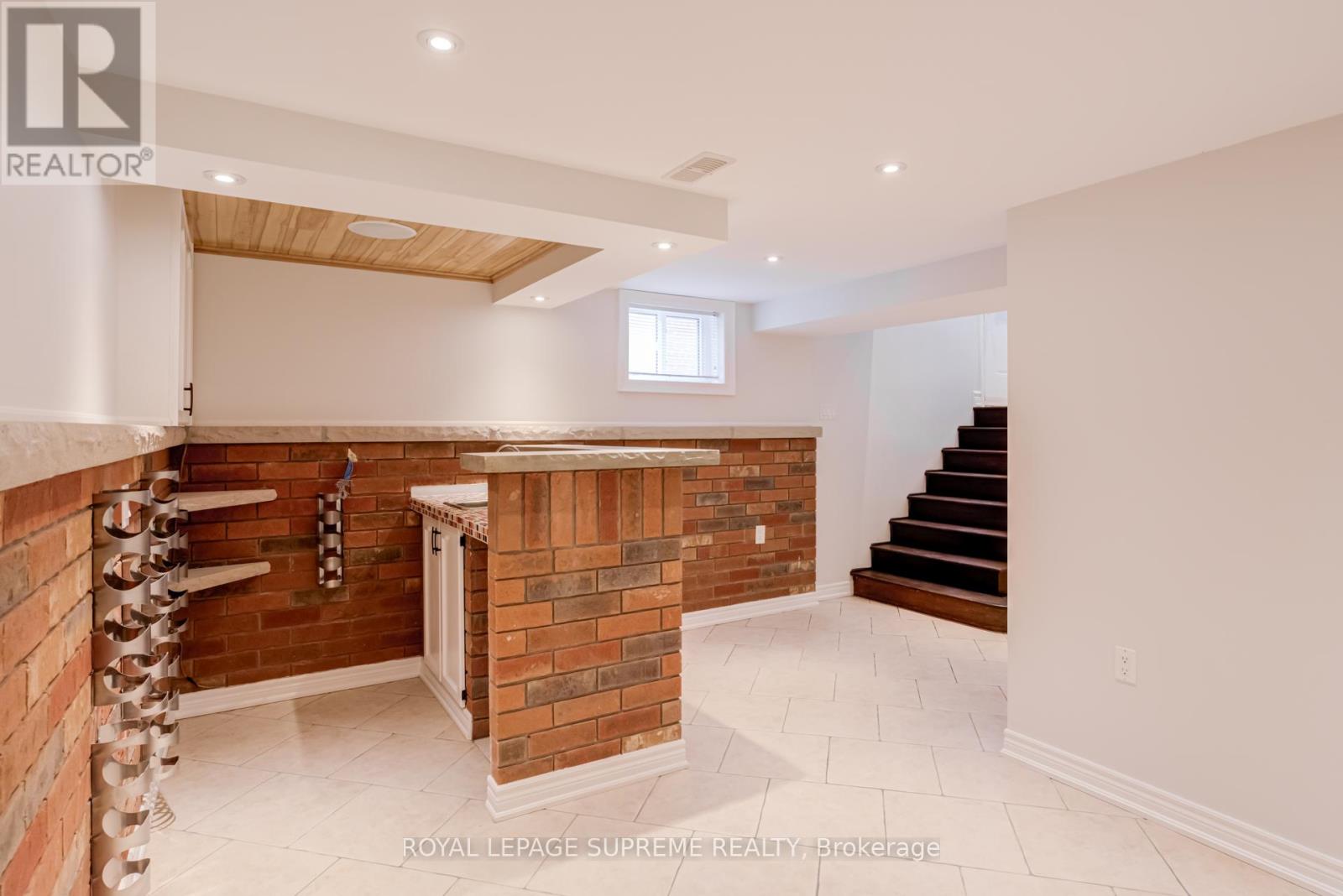 18 Fairweather Road, Toronto, Ontario  M6M 4C7 - Photo 32 - W12913570