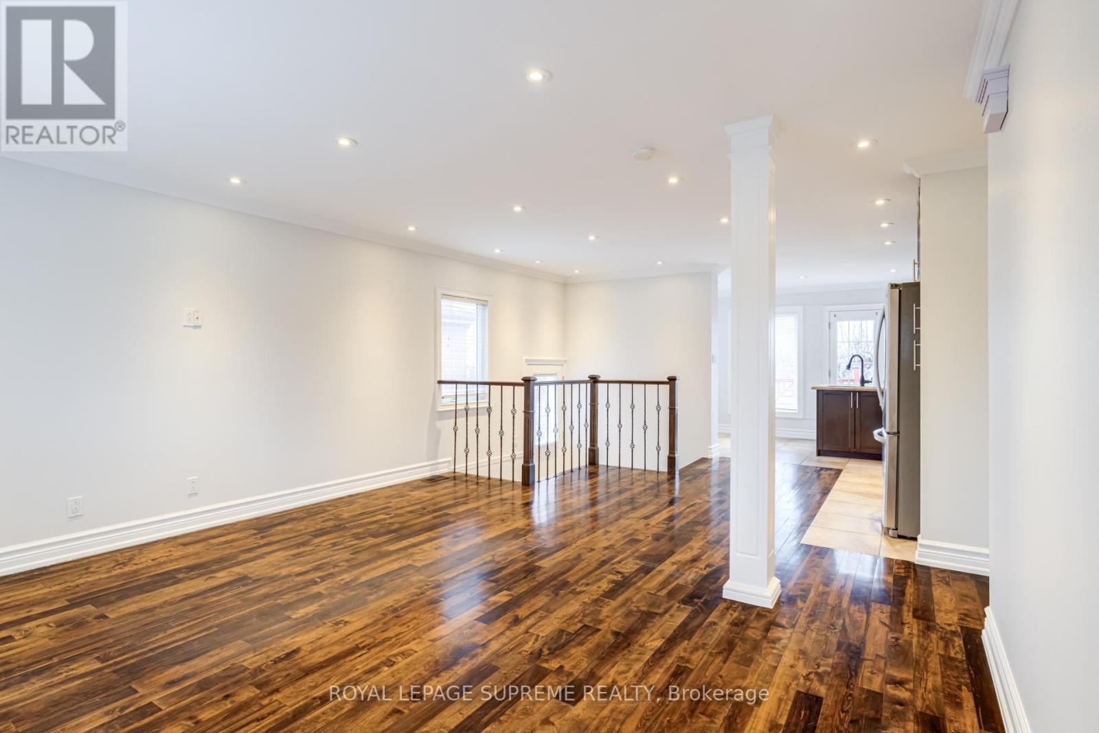 18 Fairweather Road, Toronto, Ontario  M6M 4C7 - Photo 4 - W12913570