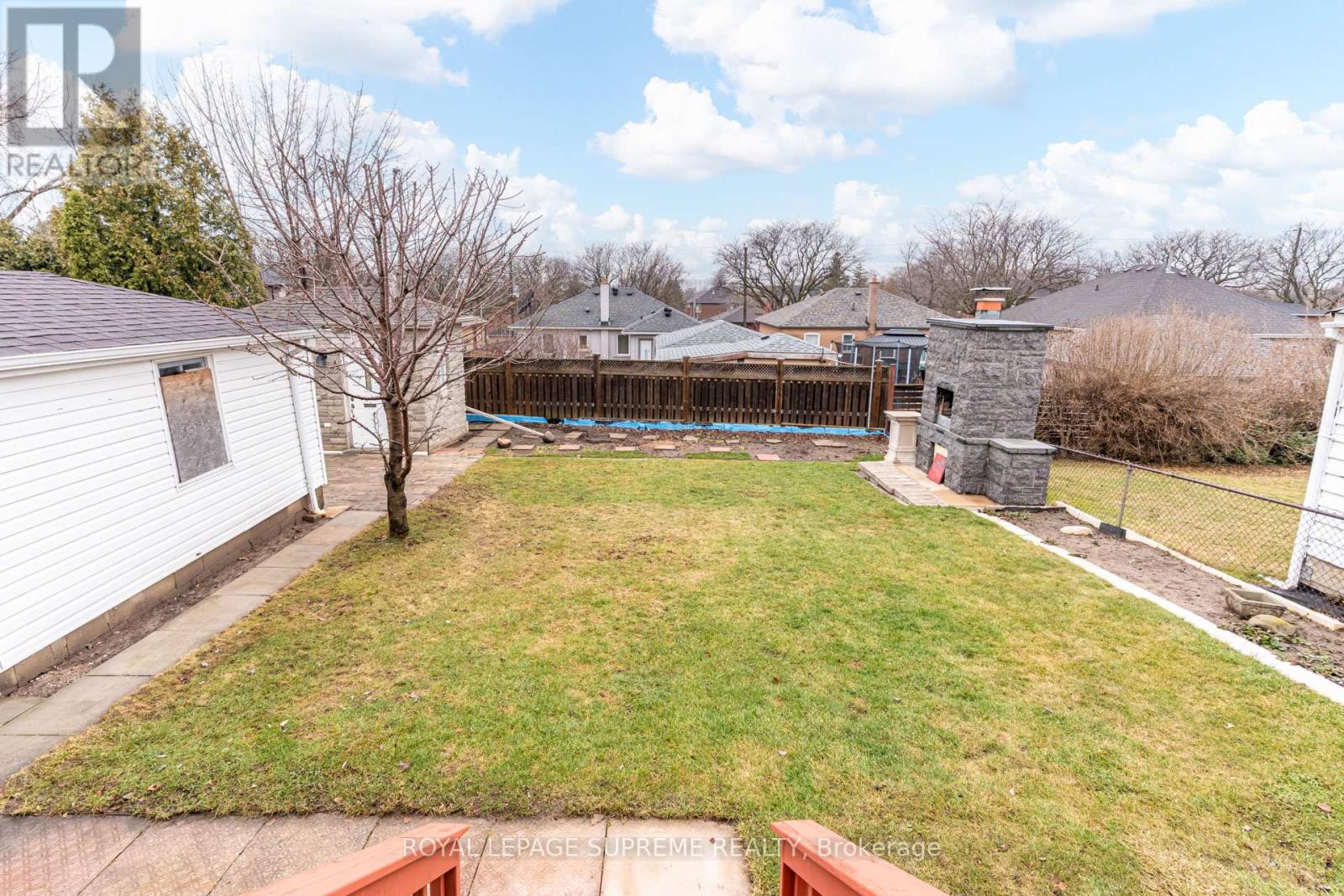 18 Fairweather Road, Toronto, Ontario  M6M 4C7 - Photo 45 - W12913570