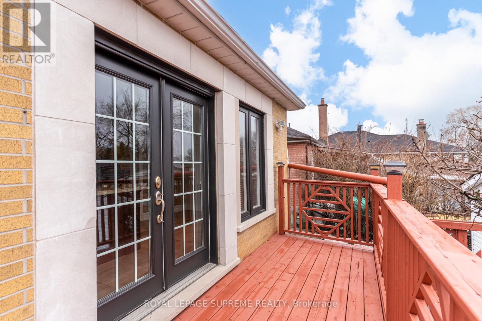 18 Fairweather Road, Toronto, Ontario  M6M 4C7 - Photo 43 - W12913570