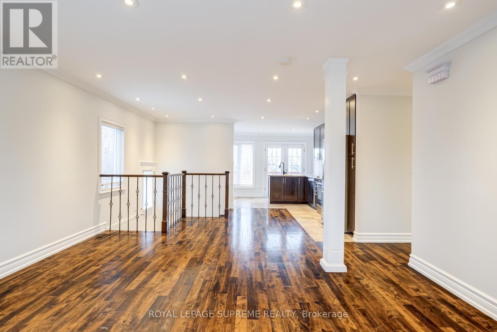 18 Fairweather Road, Toronto, Ontario  M6M 4C7 - Photo 6 - W12913570