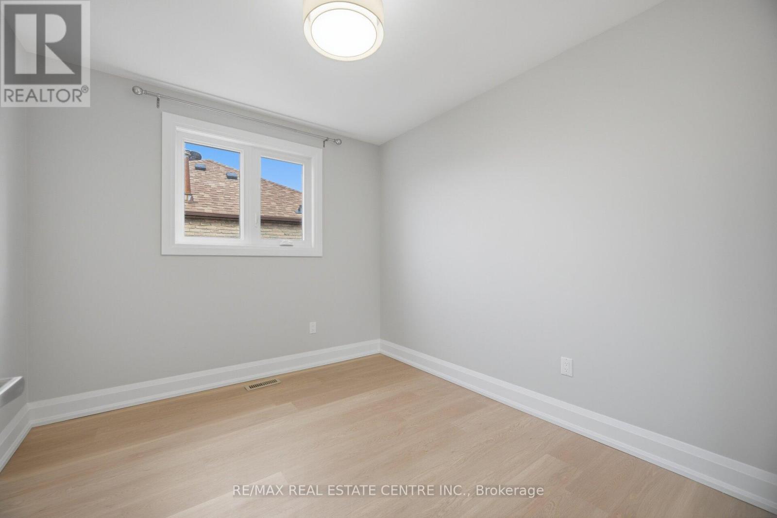 4028 Sasha Court, Mississauga (Rathwood), Ontario  L4W 3K9 - Photo 38 - W12938354