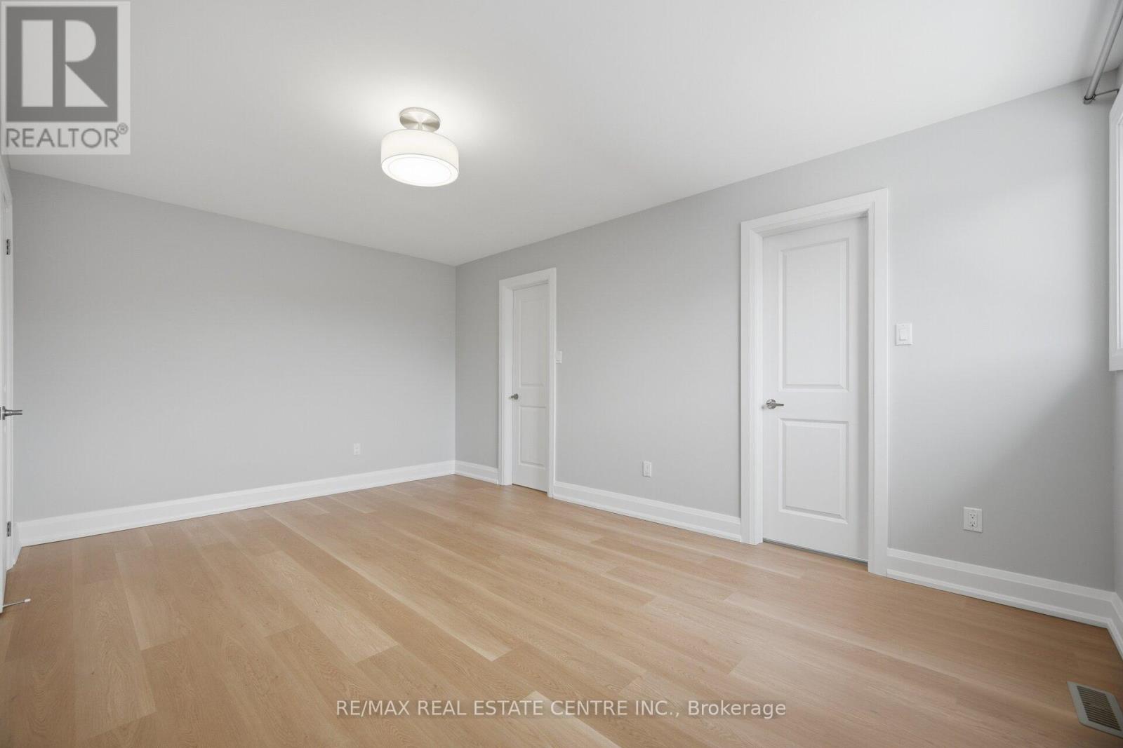 4028 Sasha Court, Mississauga (Rathwood), Ontario  L4W 3K9 - Photo 31 - W12938354