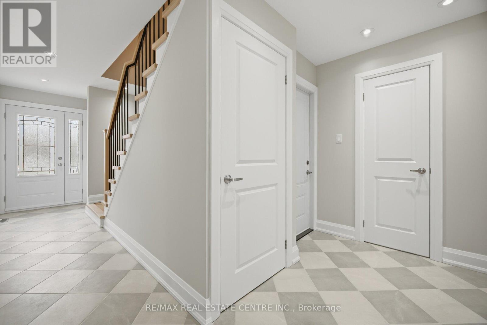 4028 Sasha Court, Mississauga (Rathwood), Ontario  L4W 3K9 - Photo 41 - W12938354