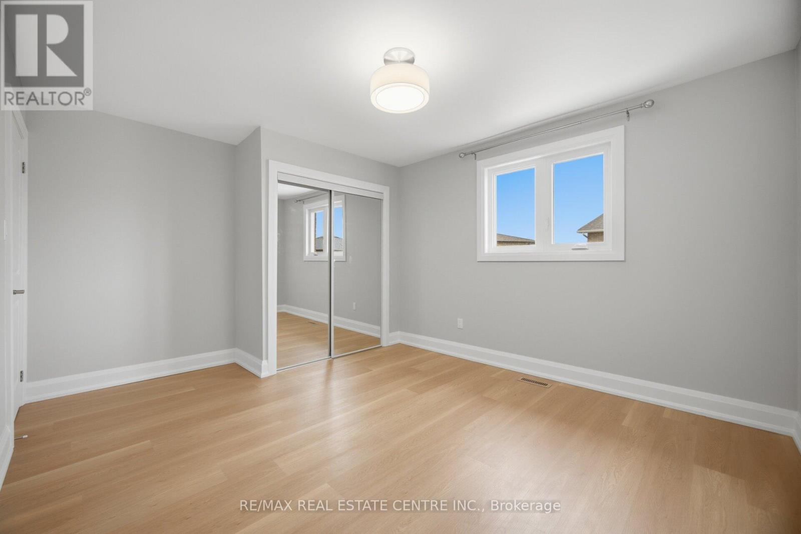 4028 Sasha Court, Mississauga (Rathwood), Ontario  L4W 3K9 - Photo 37 - W12938354