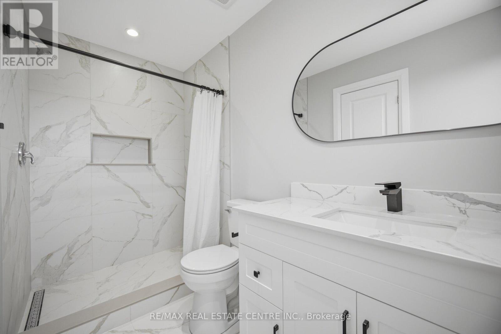 4028 Sasha Court, Mississauga (Rathwood), Ontario  L4W 3K9 - Photo 32 - W12938354