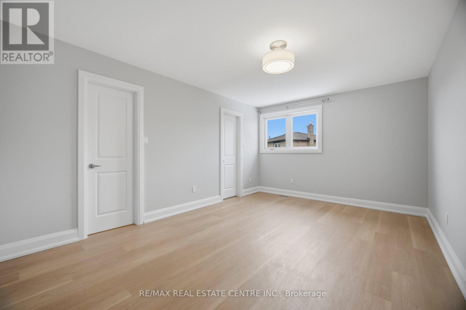 4028 Sasha Court, Mississauga (Rathwood), Ontario  L4W 3K9 - Photo 29 - W12938354