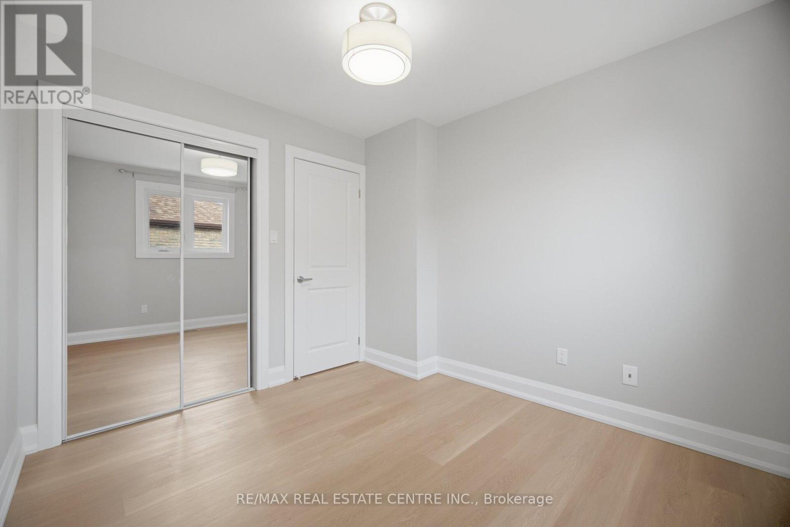 4028 Sasha Court, Mississauga (Rathwood), Ontario  L4W 3K9 - Photo 39 - W12938354