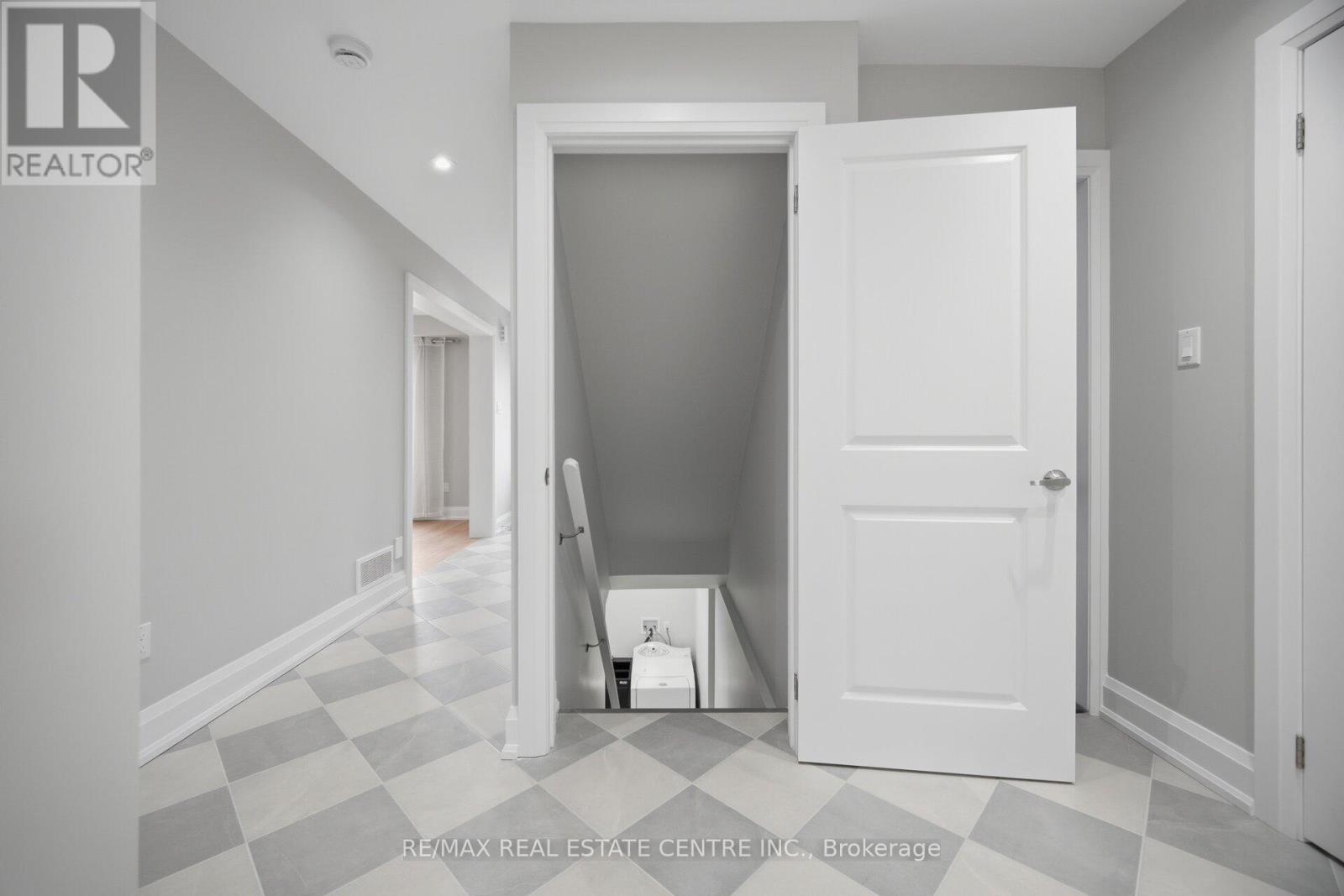 4028 Sasha Court, Mississauga (Rathwood), Ontario  L4W 3K9 - Photo 42 - W12938354