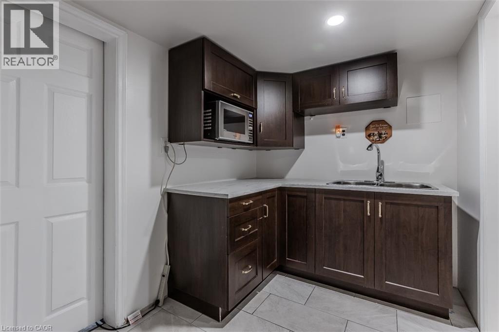 2074 Mountain Grove Avenue, Burlington, Ontario  L7P 2H9 - Photo 29 - 40816026