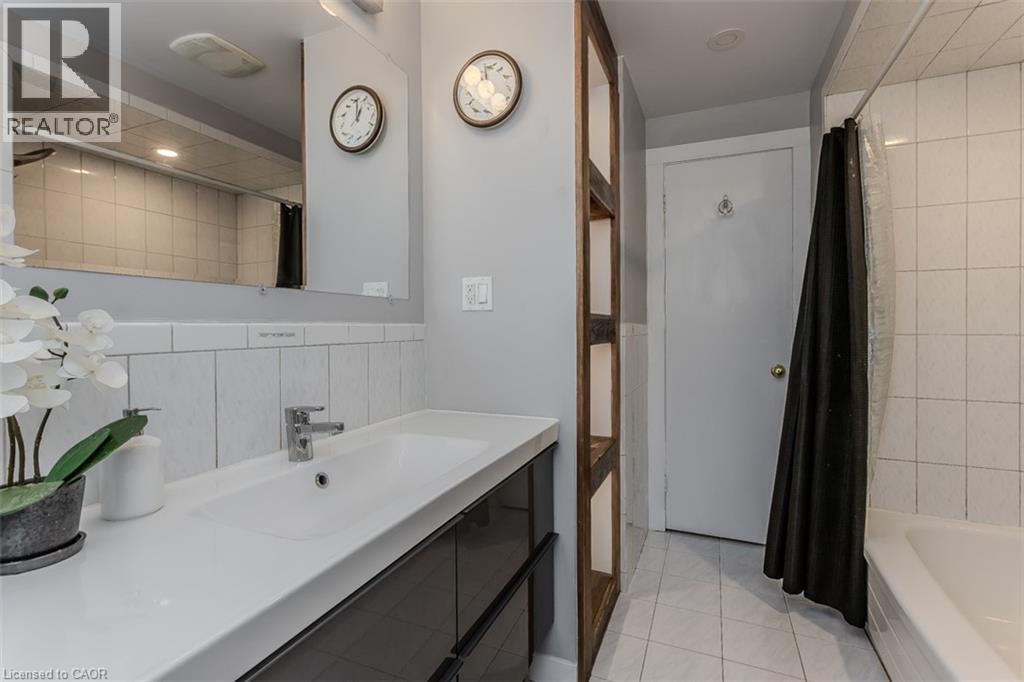 2074 Mountain Grove Avenue, Burlington, Ontario  L7P 2H9 - Photo 22 - 40816026